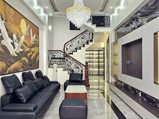 Nhà đẹp Trần Nguyên Hãn full nội thất - Ô tô tránh nhau - Khu VIP trung tâm