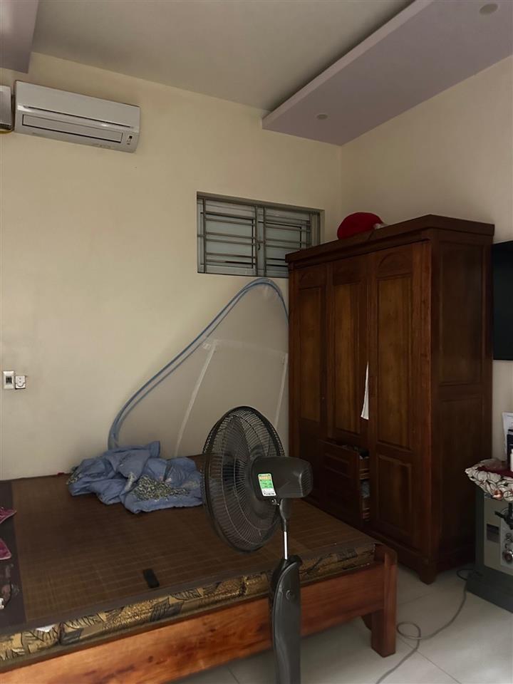 Bán nhà 3 tầng mặt phố Ngô Gia Tự - Vị trí đẹp, kinh doanh sầm uất