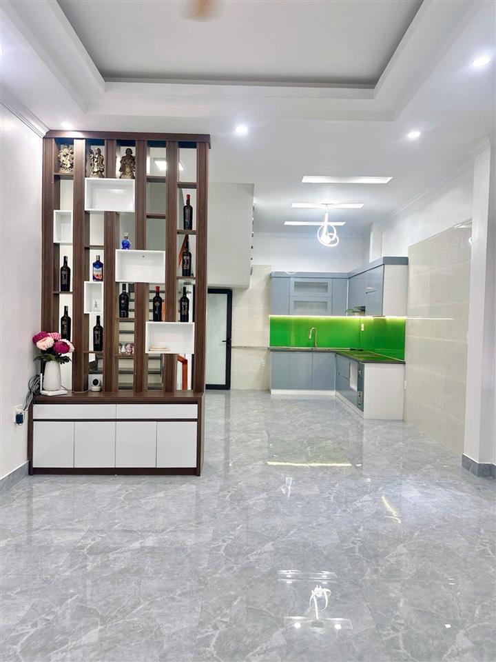 Nhà 4 tầng 1 tum Đồng Thiện - 3 mặt thoáng - Vài bước tới Aeon Mall - Giá chỉ 3,95 tỷ