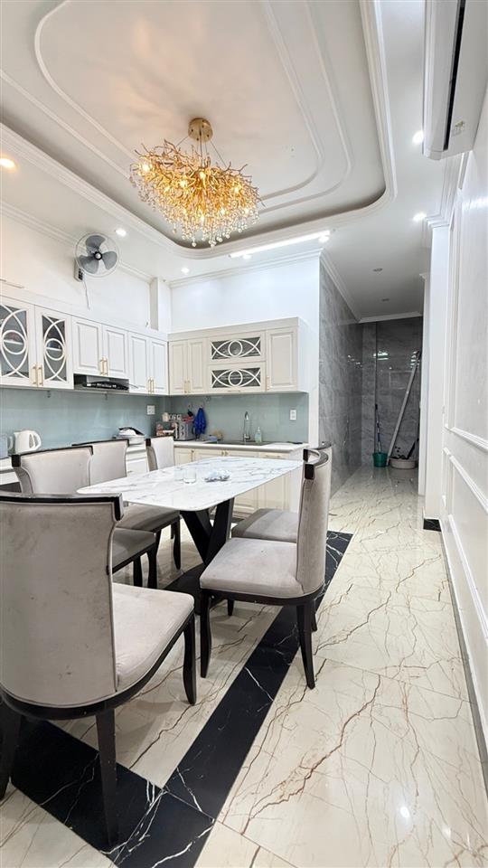 Bán nhà mặt phố Cát Cụt - 7 tầng thang máy, mặt phố trung tâm