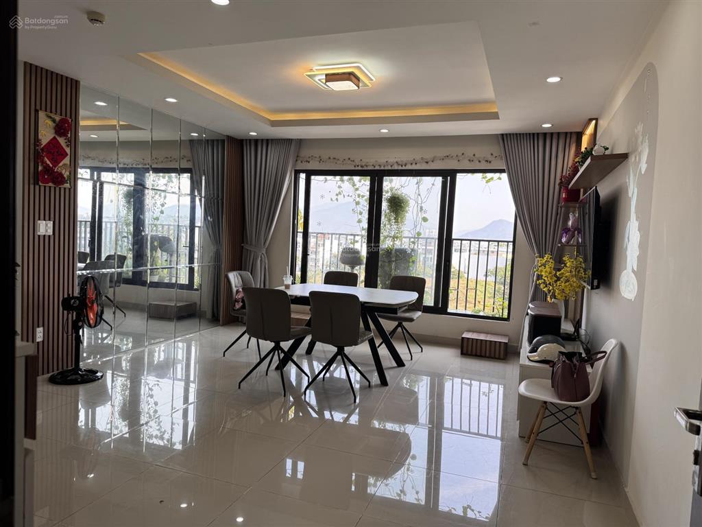 Bán gấp căn góc 3 phòng ngủ ct2 vcn phước hải p nam nha trang