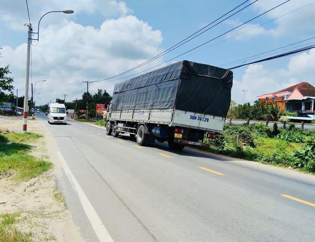 Đất mặt tiền tỉnh lộ 15 diện tích 4292,6m2 ngang 43 m giá 42tỷ