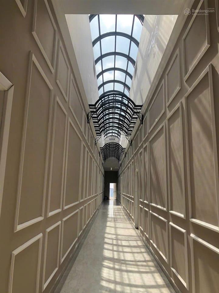 Bán hoa hậu penthouse 380m2 sunshine garden bàn giao thô giá 23tỷ6   em hoàng 0812 395 ***