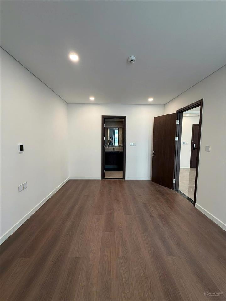 (hàng hiếm)bán căn hộ 1pn 52m2 giá chỉ 5tỷ4 bàn giao mới tinh sunshine green iconic  0812 395 ***