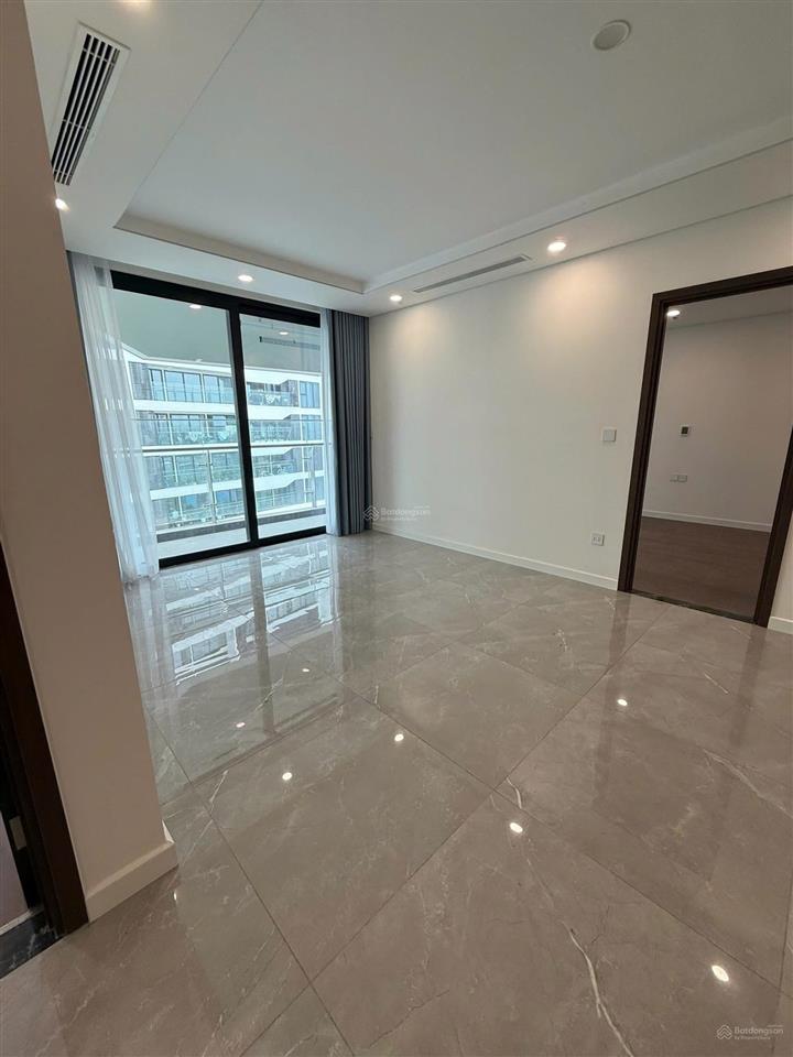 (hàng hiếm)bán căn hộ 1pn 52m2 giá chỉ 5tỷ4 bàn giao mới tinh sunshine green iconic  0812 395 ***