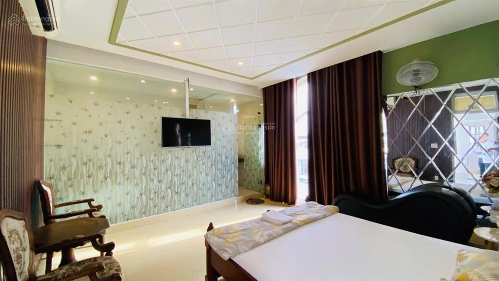 Cho thuê nhà nghỉ 11 phòng đang kinh doanh ngay vincom biên hòa