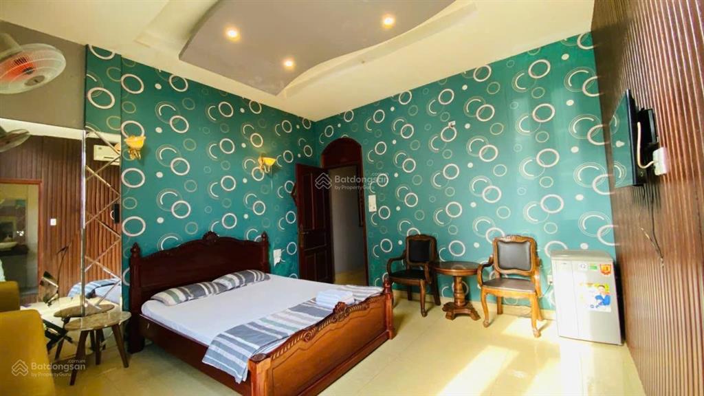 Cho thuê nhà nghỉ 11 phòng đang kinh doanh ngay vincom biên hòa