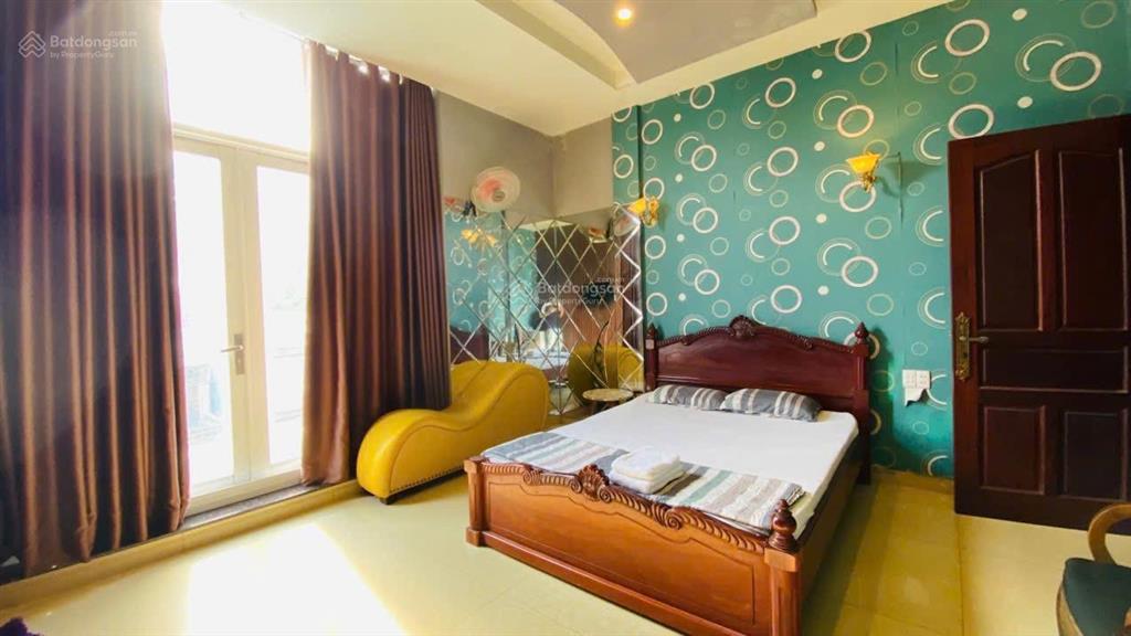 Cho thuê nhà nghỉ 11 phòng đang kinh doanh ngay vincom biên hòa