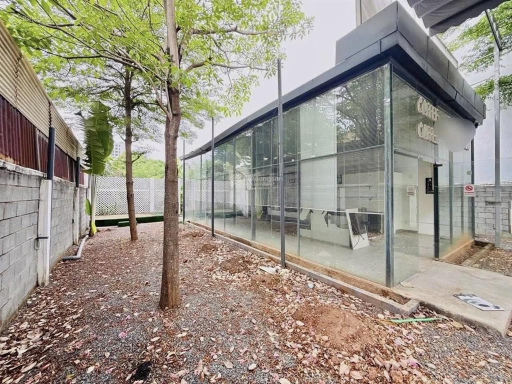 Cho thuê mặt bằng gần 400m2 sẵn đất trống và nhà gần ngay trường bùi thị xuân, nguyễn ái quốc