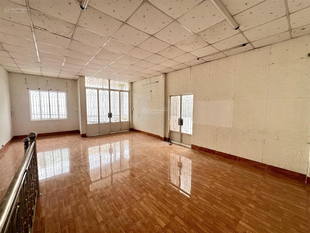 Cho thuê nhà 1 trệt 1 lầu ngang 7m, hố nai cũ, gần nhà thờ kim bích, chỉ 6tr