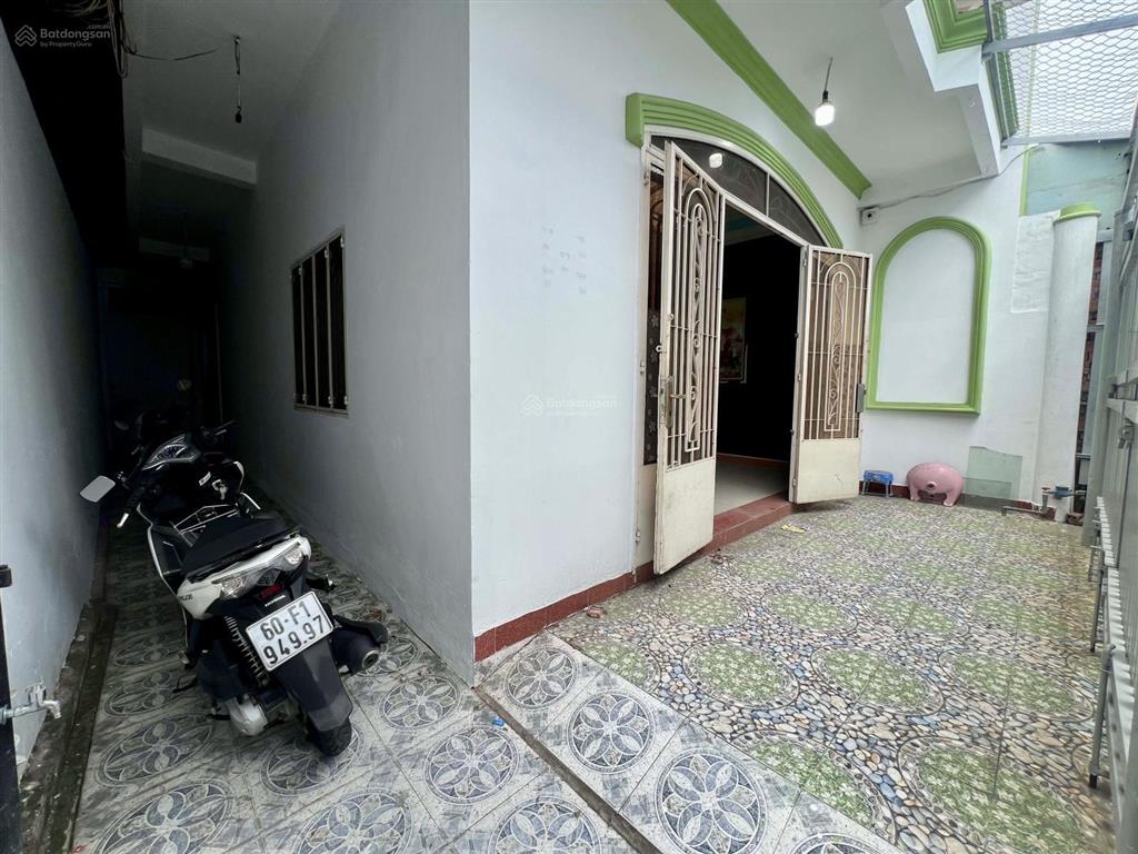 Cho thuê nhà 1 trệt 1 lầu ngang 7m, hố nai cũ, gần nhà thờ kim bích, chỉ 6tr