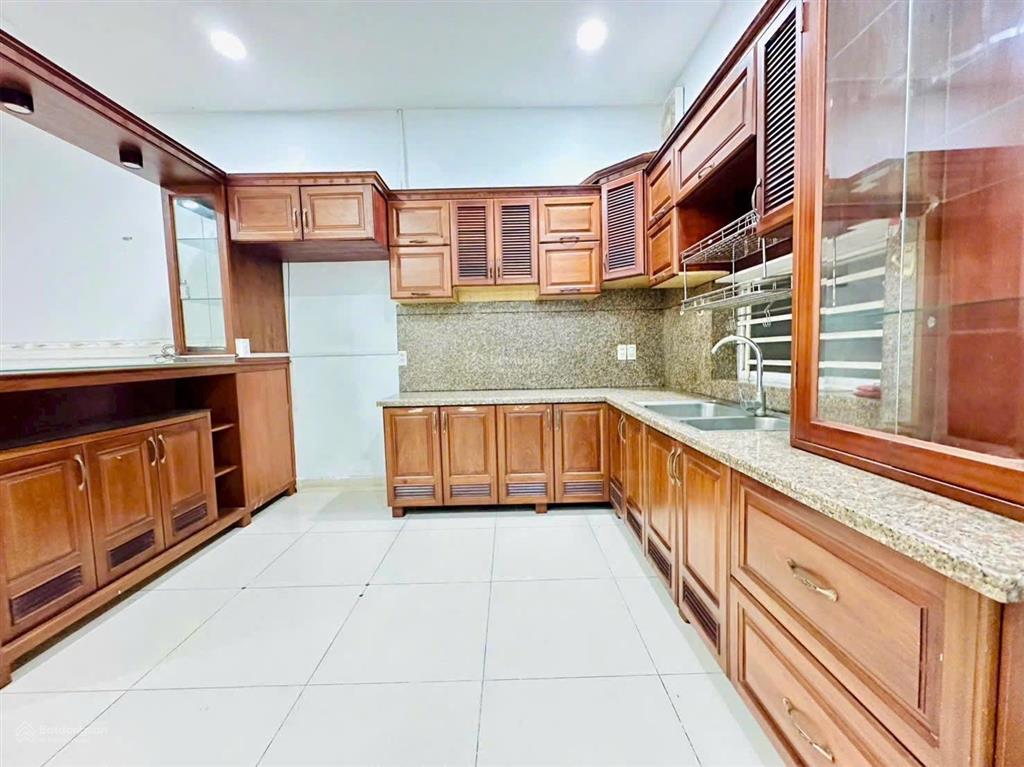 Cho thuê nhà 1 trệt 3 lầu mặt tiền đường võ thị sáu biên hòa giá rẻ