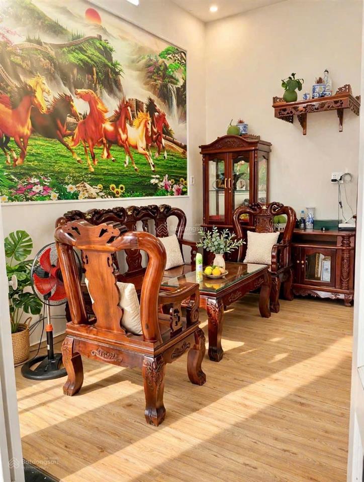 Cho thuê nhà đẹp full nội thất gần trường cấp 3 trấn biên, phường tam hiệp chỉ 8tr