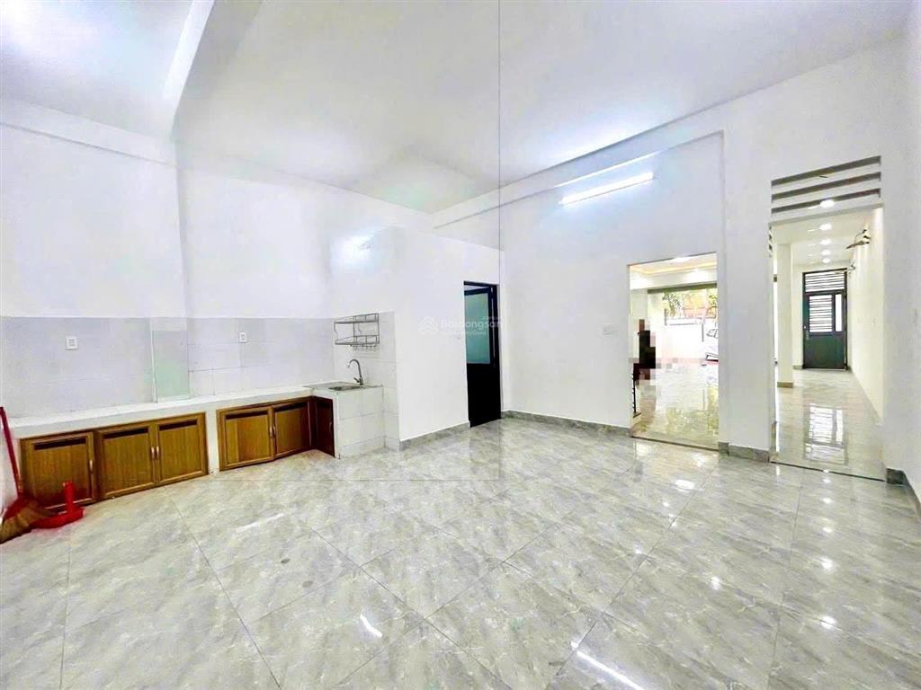 Cho thuê nhà 1t2l ngang 6m mặt tiền nguyễn ái quốc giá rẻ