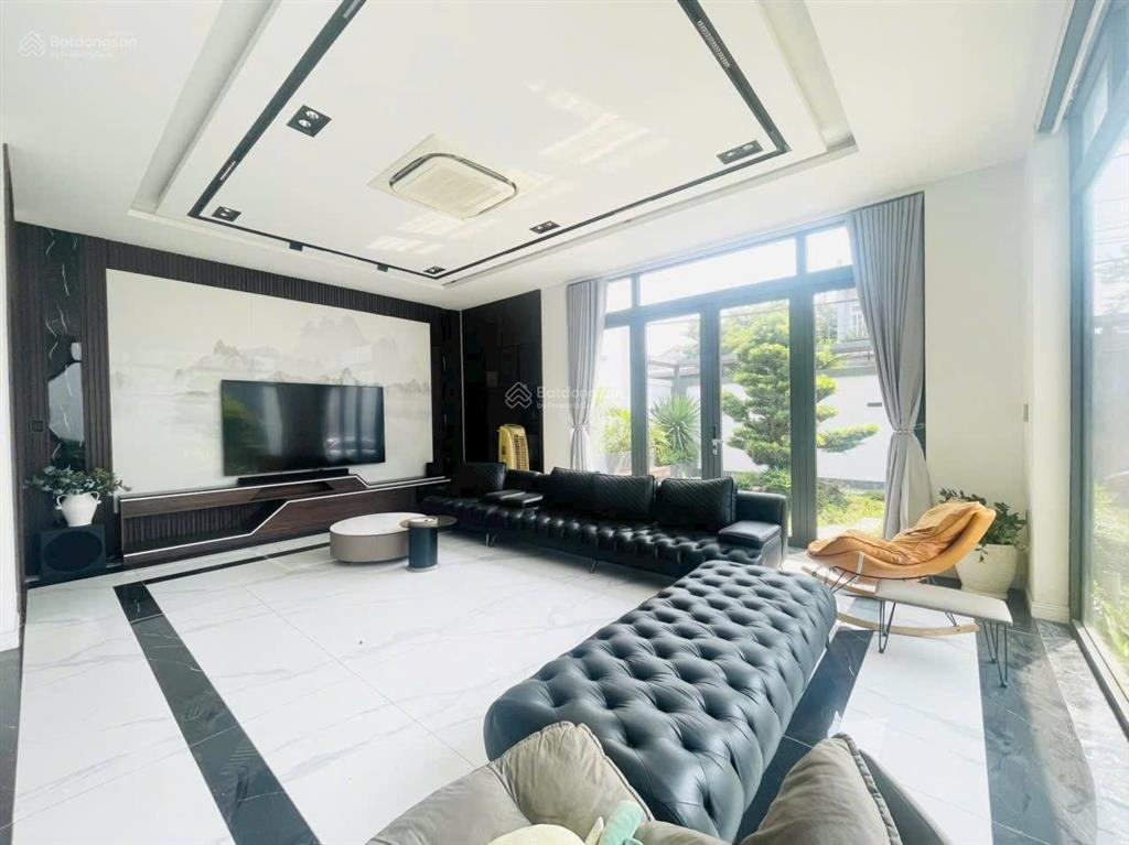 Cho thuê biệt thự full nội thất hơn 1000m2 trung tâm p. trảng dài, biên hòa