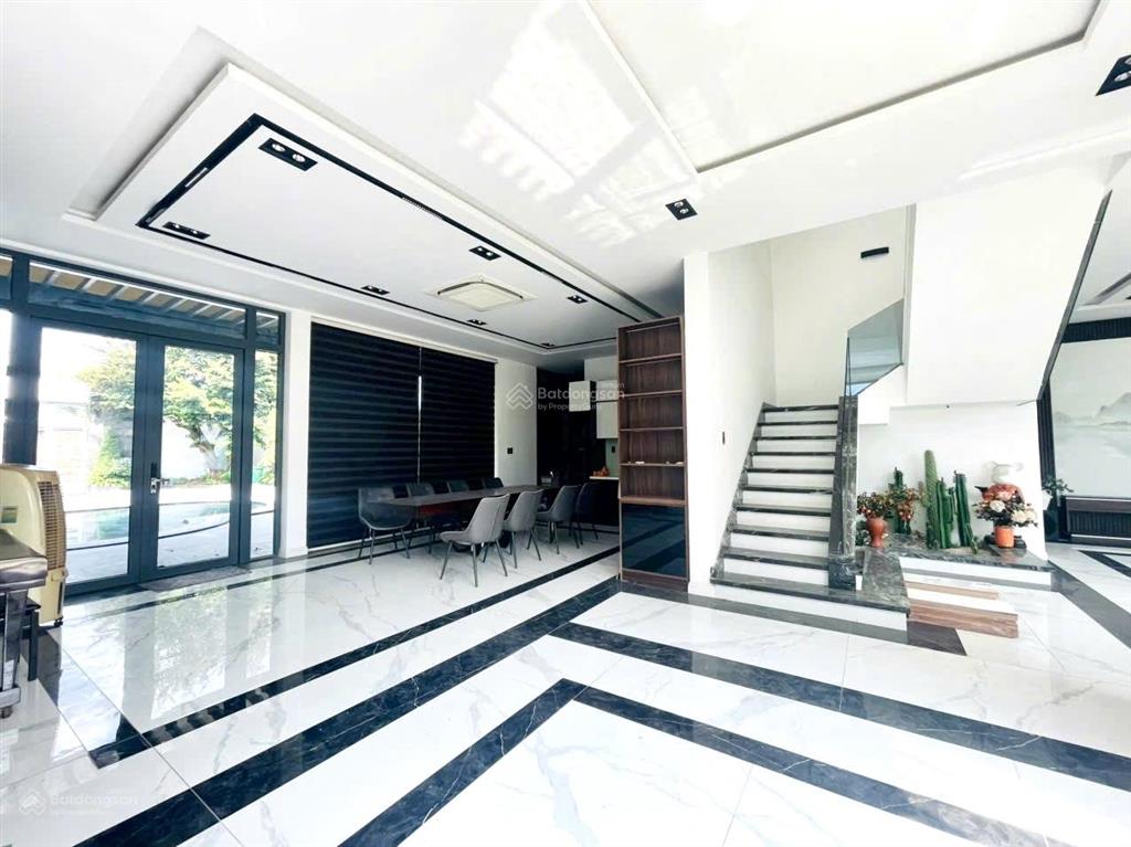 Cho thuê biệt thự full nội thất hơn 1000m2 trung tâm p. trảng dài, biên hòa