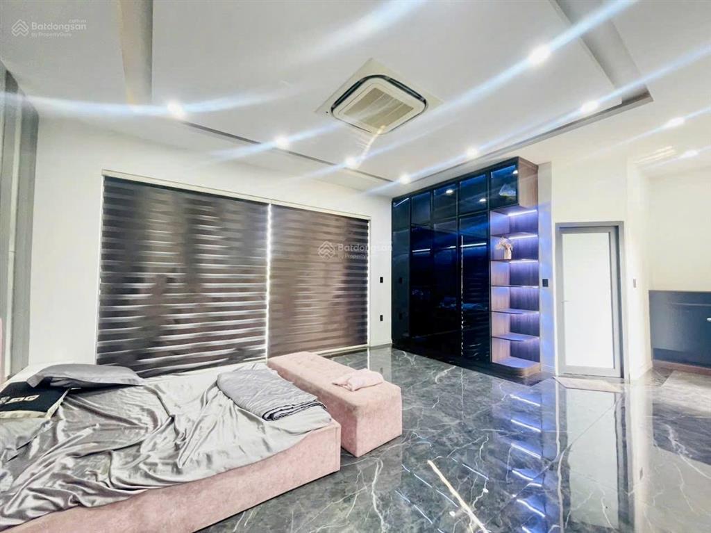 Cho thuê biệt thự full nội thất hơn 1000m2 trung tâm p. trảng dài, biên hòa