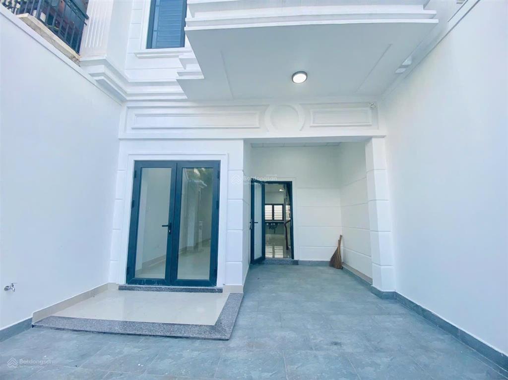 Cho thuê nhà đẹp 1 trệt 3 lầu mới hoàn thiện kdc quang vinh, trung tâm biên hòa