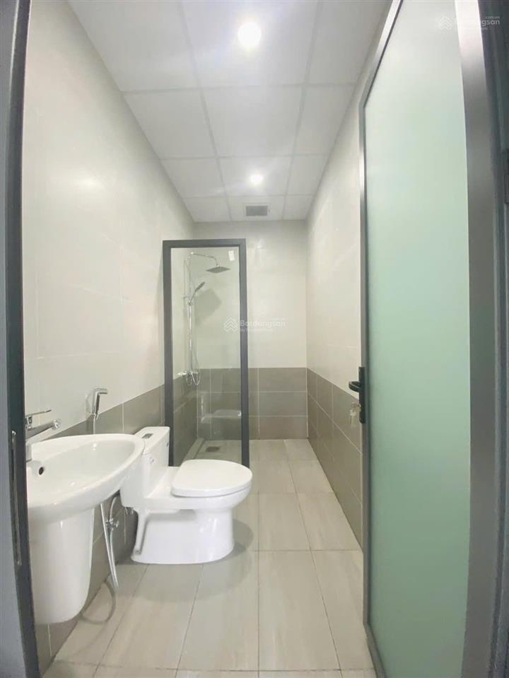 Cho thuê nhà đẹp 1 trệt 3 lầu mới hoàn thiện kdc quang vinh, trung tâm biên hòa