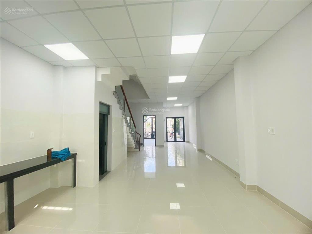 Cho thuê nhà đẹp 1 trệt 3 lầu mới hoàn thiện kdc quang vinh, trung tâm biên hòa