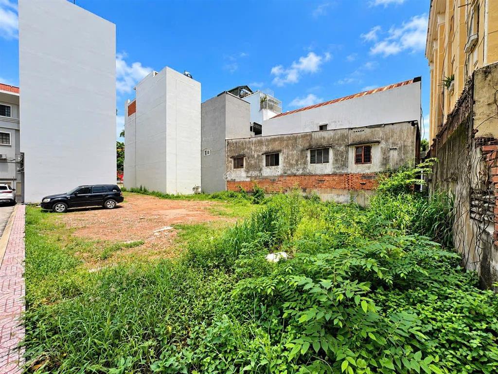 Cho thuê đất + nhà hơn 400m2 ngay tại trung tâm biên hòa, ngay công viên biên hùng