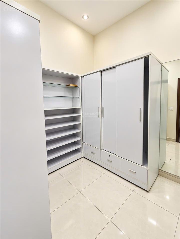 Cho thuê nhà 1 trệt 2 lầu đầy đủ nội thất cao cấp khu d2d võ thị sáu, trung tâm biên hòa