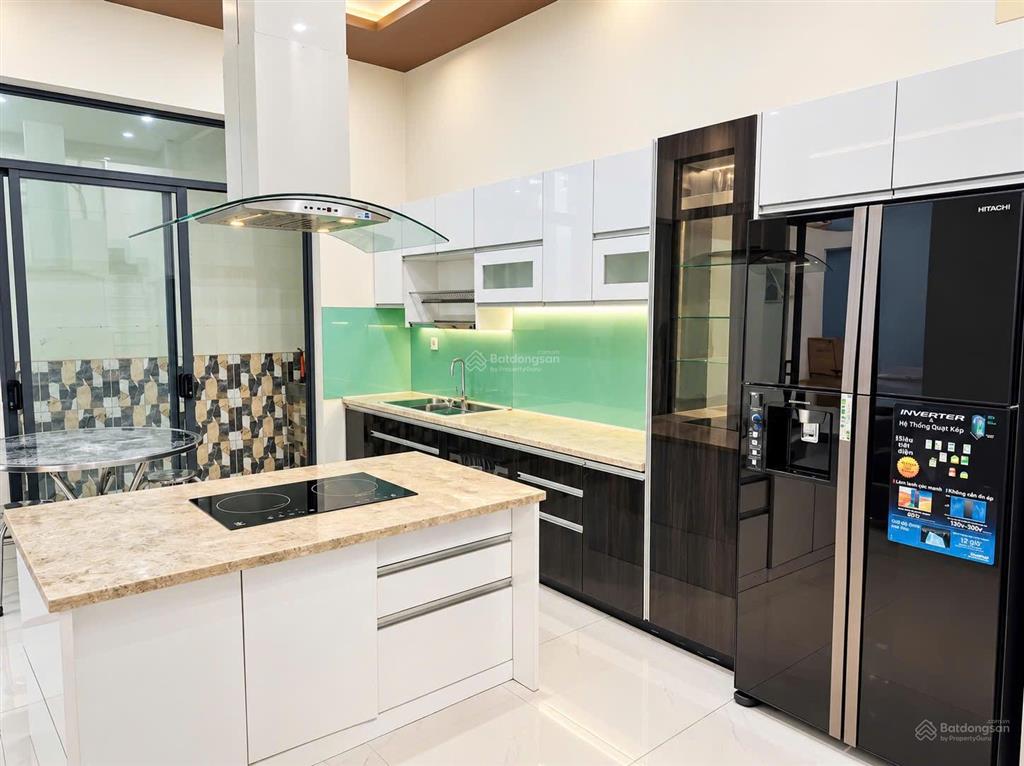 Cho thuê nhà 1 trệt 2 lầu đầy đủ nội thất cao cấp khu d2d võ thị sáu, trung tâm biên hòa