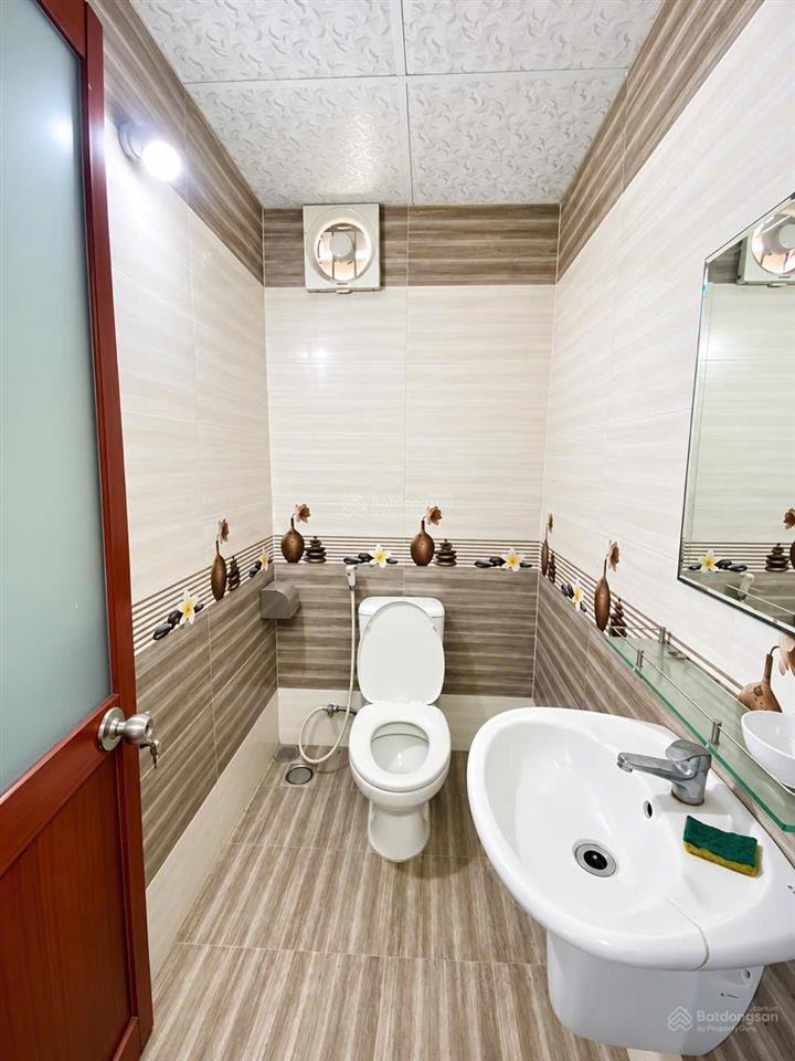 Cho thuê mặt bằng ngang 6m mặt tiền nguyễn ái quốc giá rẻ