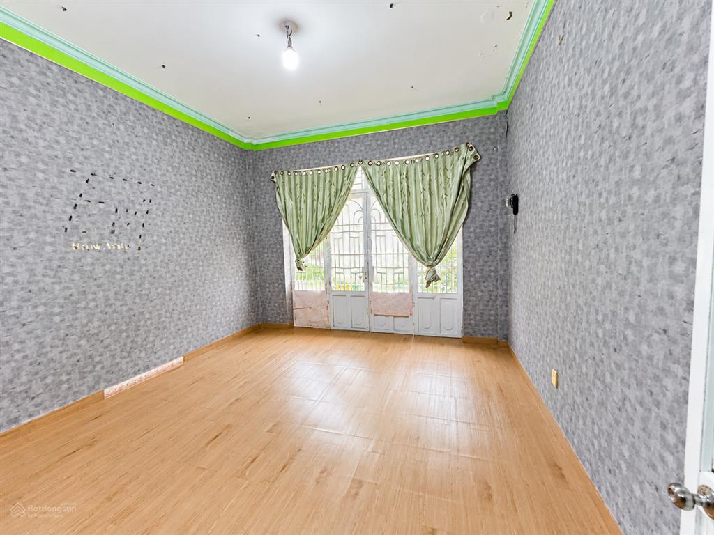 Cho thuê nhà 1 trệt 3 lầu chỉ 12tr mặt tiền đường n4 kdc bửu long, gần trường song ngữ lạc hồng