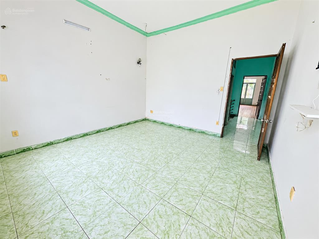 Cho thuê nhà 1 trệt 3 lầu chỉ 12tr mặt tiền đường n4 kdc bửu long, gần trường song ngữ lạc hồng
