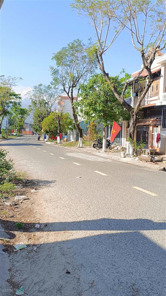 Bán đất bên hông vin làng vân 5*20m đường đào nghiễm 7,5m