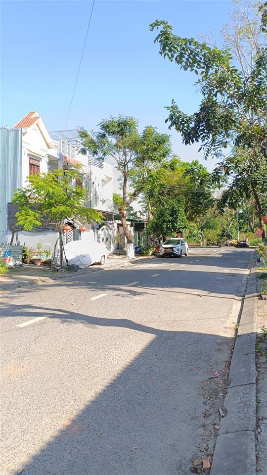 Bán đất bên hông vin làng vân 5*20m đường đào nghiễm 7,5m