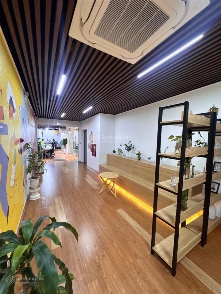 Sàn văn phòng thanh xuân siêu vip pro  720 mét giá chỉ hơn 40 tỷ , sổ đỏ lâu dài , dòng tiền cao