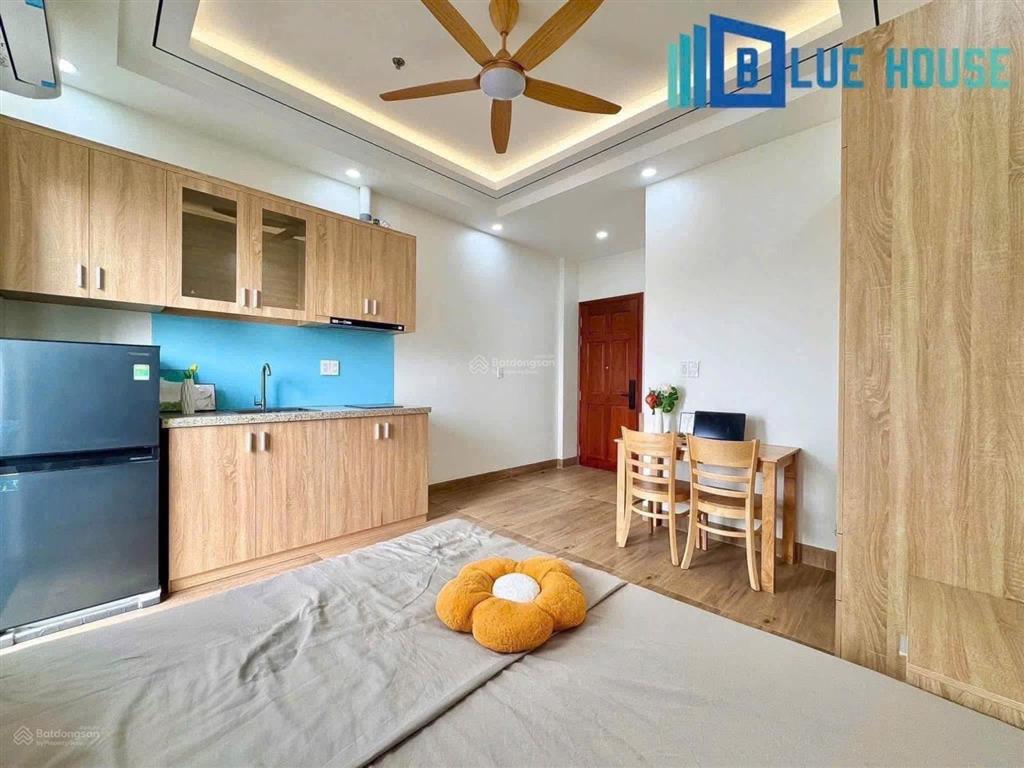 Siêu phẩm phòng cho thuê đầy đủ nội thất ban công máy giặt riêng lê văn sỹ quận 3 gần chùa pháp hoa