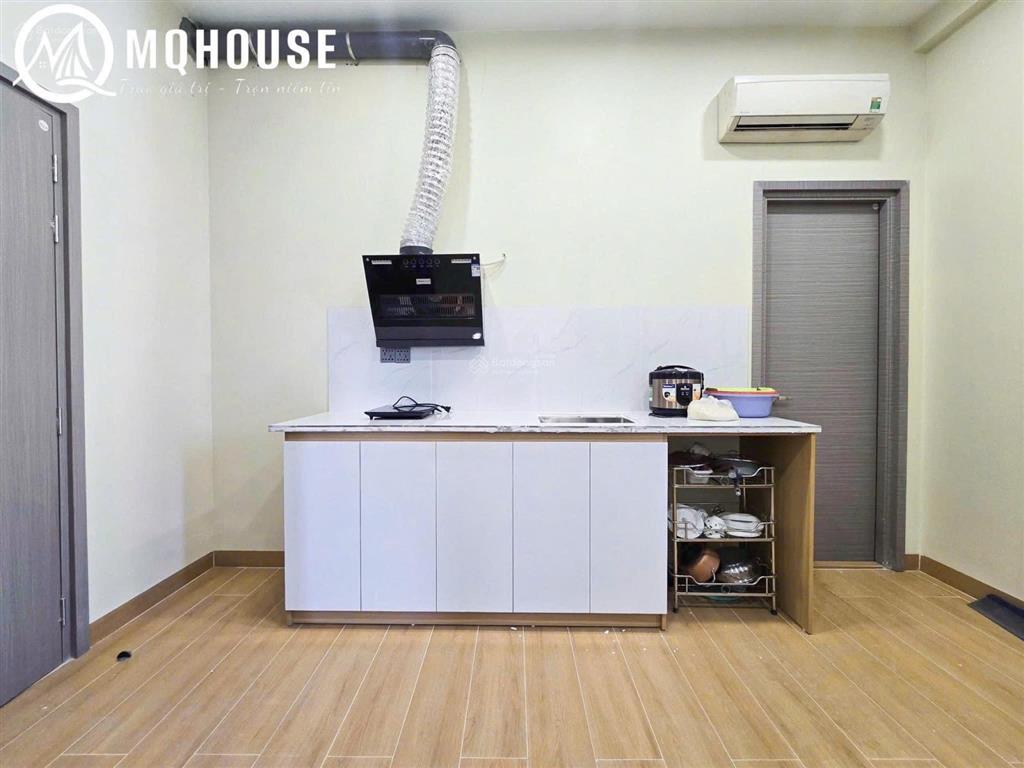 Siêu phẩm 2 phòng ngủ đầy đủ nội thất cửa sổ thoáng trần hưng đạo quận 5 gần cầu nguyễn văn cừ