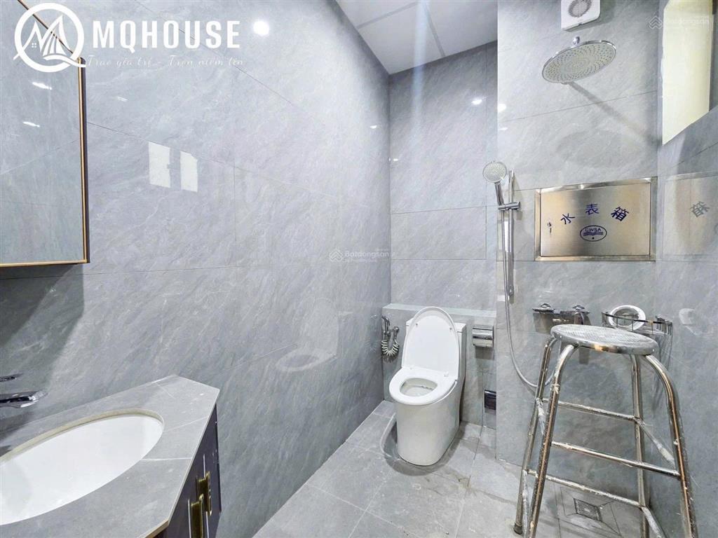 Siêu phẩm 2 phòng ngủ đầy đủ nội thất cửa sổ thoáng trần hưng đạo quận 5 gần cầu nguyễn văn cừ