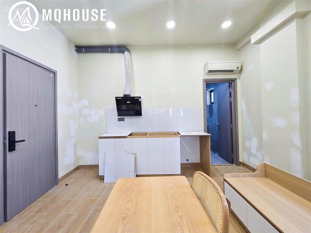 Siêu phẩm 2 phòng ngủ đầy đủ nội thất cửa sổ thoáng trần hưng đạo quận 5 gần cầu nguyễn văn cừ