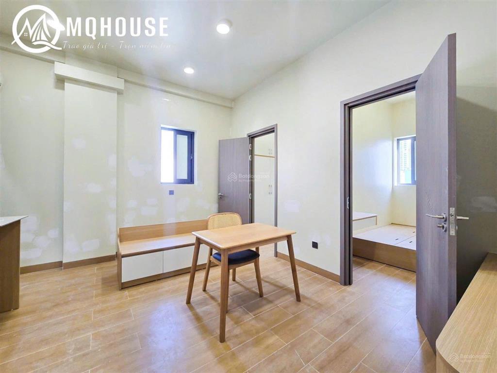 Siêu phẩm 2 phòng ngủ đầy đủ nội thất cửa sổ thoáng trần hưng đạo quận 5 gần cầu nguyễn văn cừ