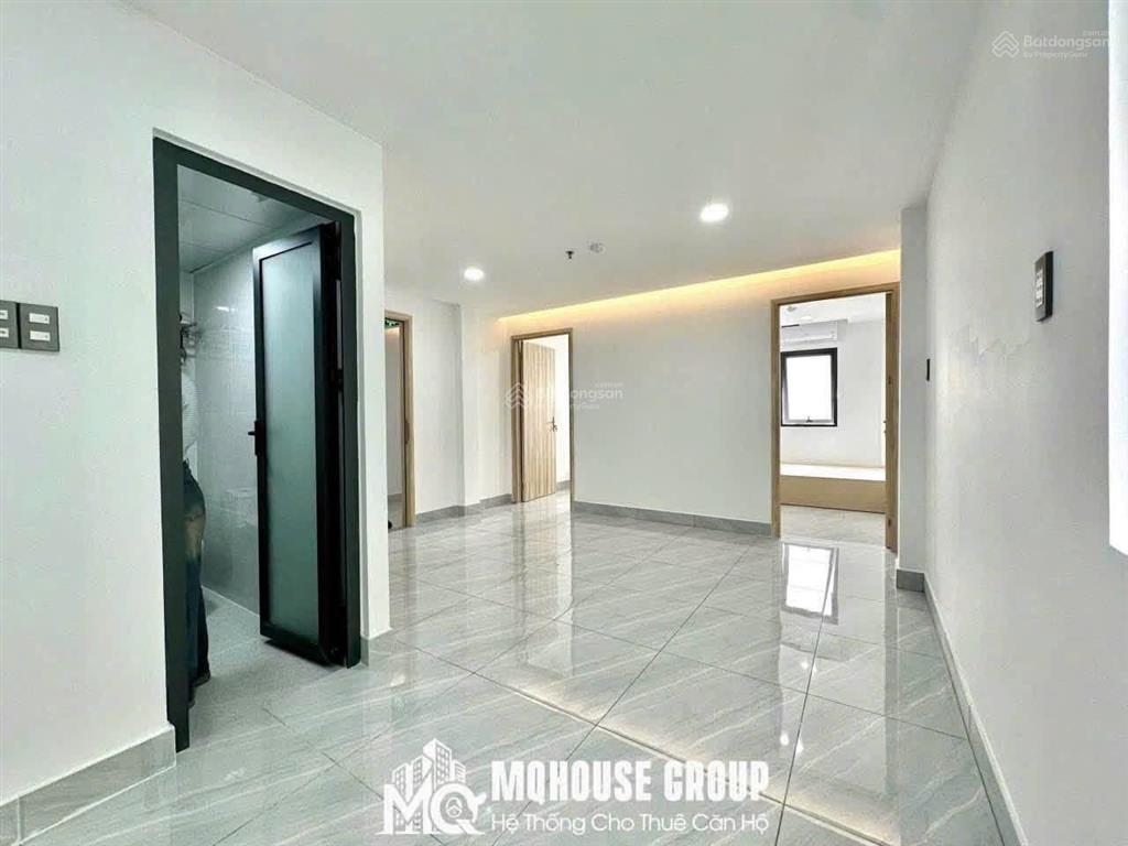Căn hộ 2 phòng ngủ full nội thất cửa sổ thoáng thạch thị thanh quận 1, gần nhà thờ tân định