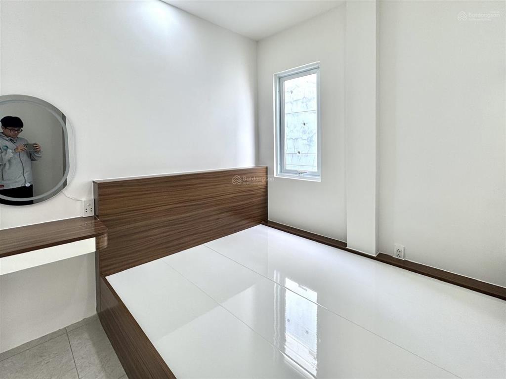 Khai trương căn hộ 2 phòng ngủ đầy đủ nội thất ban công thoáng nguyễn thông quận 3 gần ga sài gòn