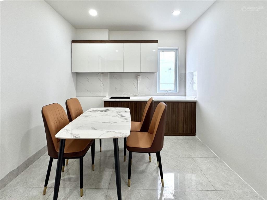 Khai trương căn hộ 2 phòng ngủ đầy đủ nội thất ban công thoáng nguyễn thông quận 3 gần ga sài gòn