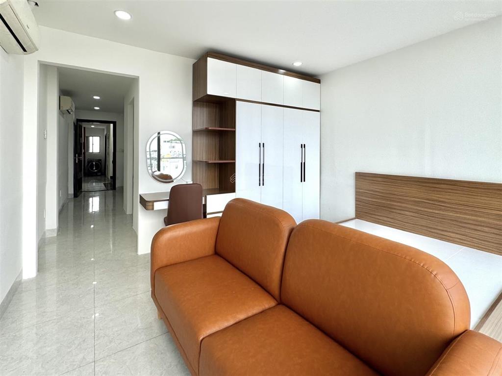 Khai trương căn hộ 2 phòng ngủ đầy đủ nội thất ban công thoáng nguyễn thông quận 3 gần ga sài gòn