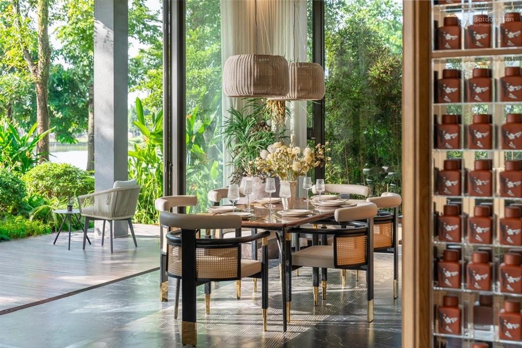 Bán dinh thự vườn có tầng hầm trải nghiệm