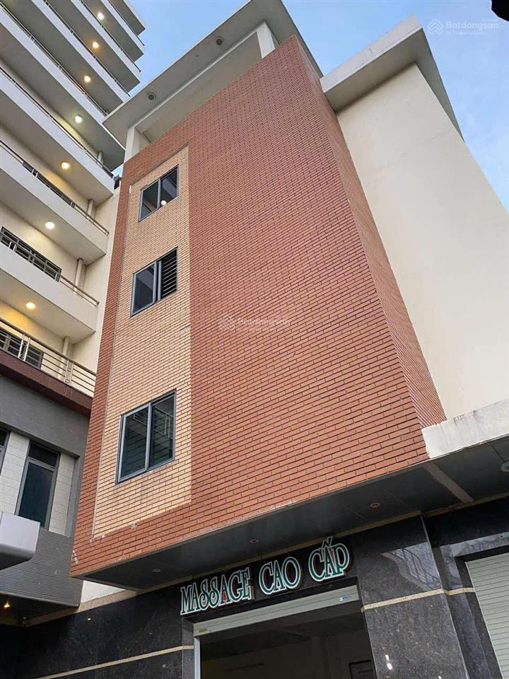 Bán khách sạn 3 sao 11 tầng 70 phòng tại trung tâm vinh, nghệ an, giá 45,5 tỷ