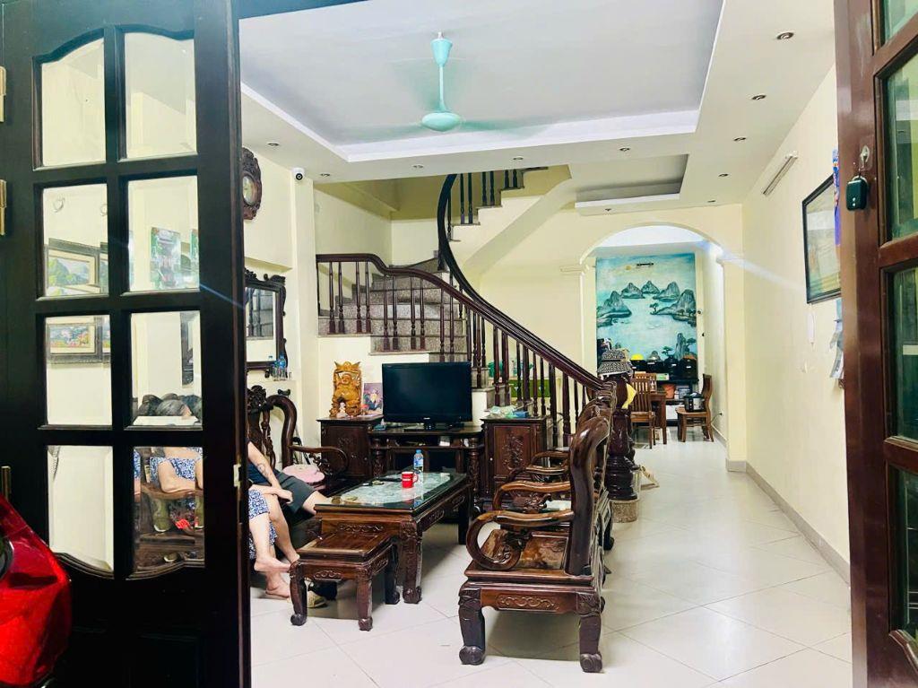 Bán liền kề 80m2 KĐT Văn Quán, đường Nguyễn Sơn Hà, giá chỉ 24 tỷ
