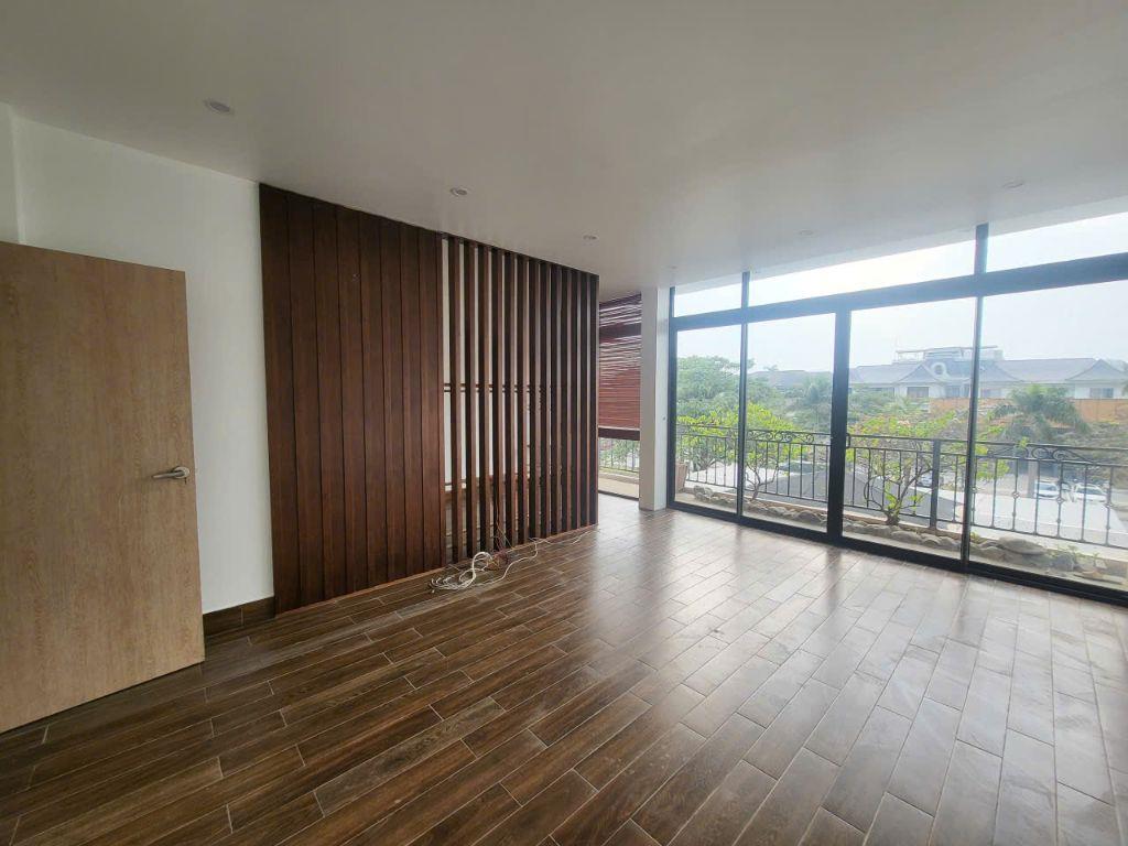 Hiếm! Bán gấp liền kề 131m2 kdt Bảo Sơn, mặt Lê Trọng Tấn, hoàn thiện TM, giá chỉ 340 tr/m2