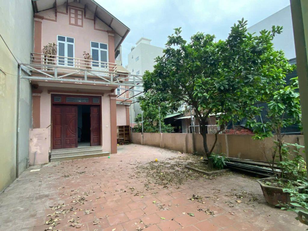 Bán đất 186m2, mt 8.4m Ngãi Cầu, An Khánh tặng nhà 2 tầng, xây CCMN, bãi xe trước nhà