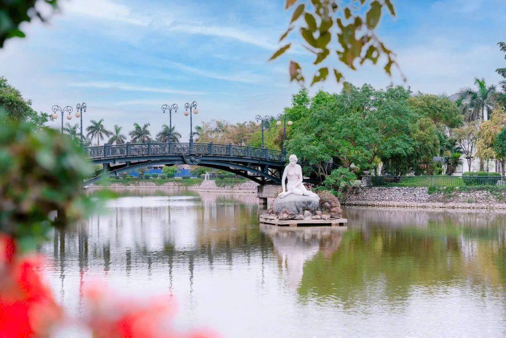 Hiếm! Bán biệt thự góc 330m2 kdt Vườn Cam, view vườn hoa cực đẹp, giá 15x tr/m2