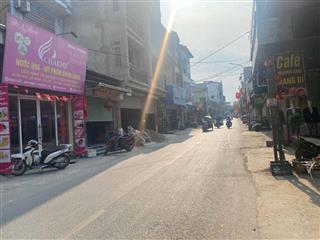 Bán nhà 3 tầng Ngãi Cầu, DT 62M2, MT4.1m mặt đường tỉnh lộ 72, KD đỉnh