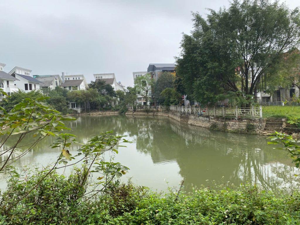 Bán gấp biệt thự mặt hồ KĐT New House City, DT 350m2 cực đẹp, giá siêu rẻ chỉ 75tr/m2